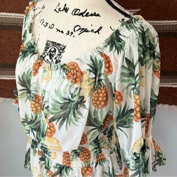 L’AGENCE Aubriella Off-Shoulder Blouse in Vintage Pineapple - Picture 5 of 11